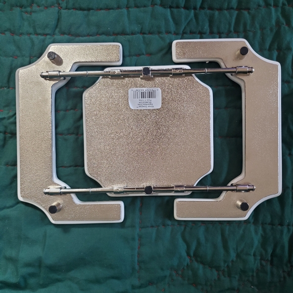 LENOX Winter Greetings Expanding Trivet - Picture 9 of 9